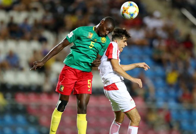 中亚球队遭遇连败，斩获小组第三(中亚球队遭遇连败,斩获小组第三名)